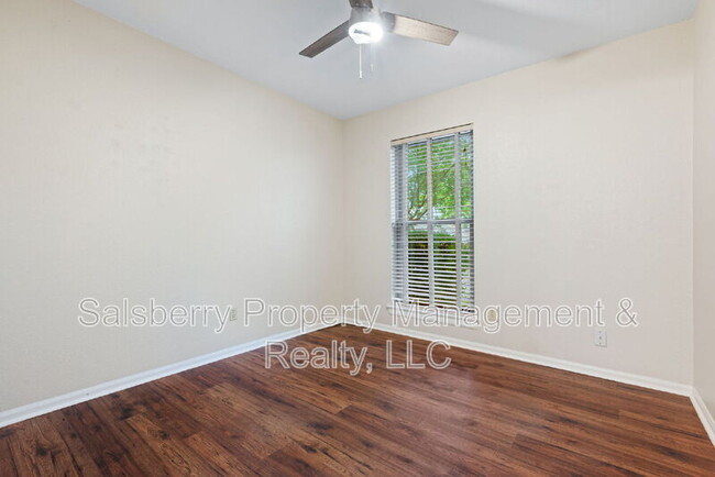 Building Photo - 255 Barclay Ave