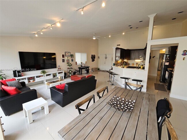 Building Photo - 4523 NW 98th Ave