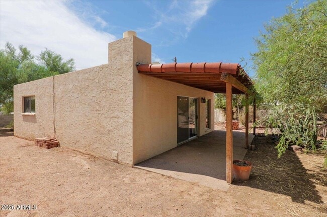 Building Photo - 5702 E Camelback Rd