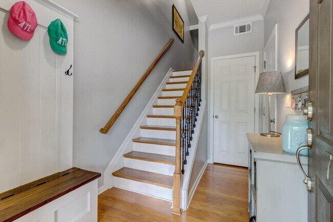 Building Photo - 3 bdrm, 3.5 bath Townhome on the Beltline in Grant Park!