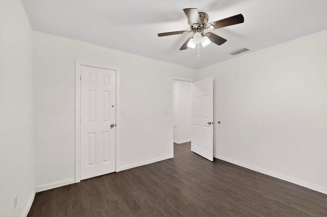 Building Photo - 5011 Briar Patch Ln