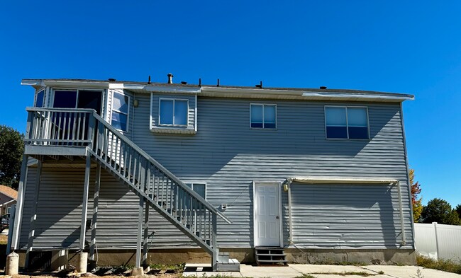 Building Photo - Charming 3-Bedroom Home for Rent in a Tranquil Neighborhood