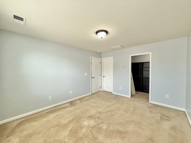 Building Photo - 390 Fieldspar Ln