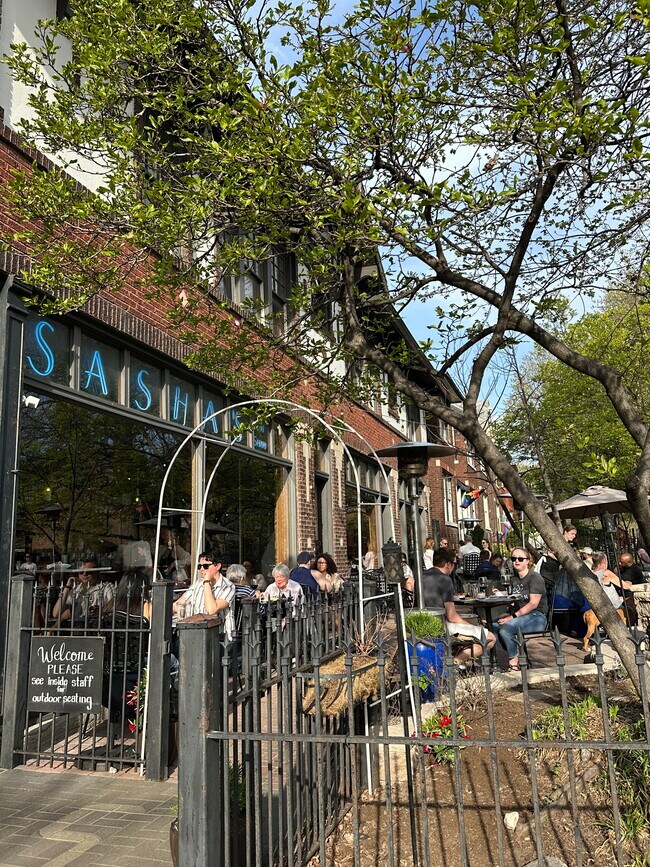 Building Photo - 4269 Botanical Ave