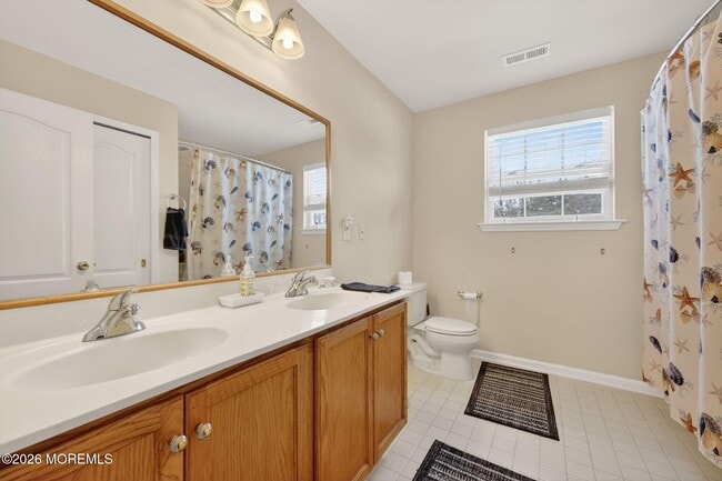 Building Photo - 153 Sandra Way