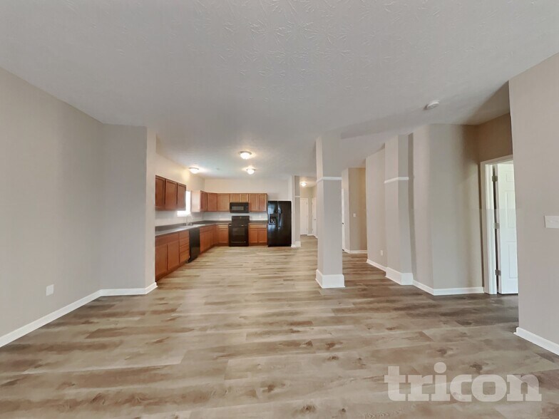 Building Photo - 4714 Angelica Dr