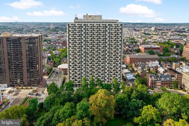 Building Photo - 604-36 S Washington Square