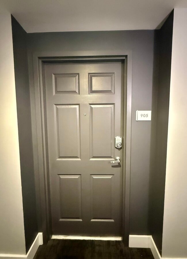 Building Photo - 140 S Dixie Hwy