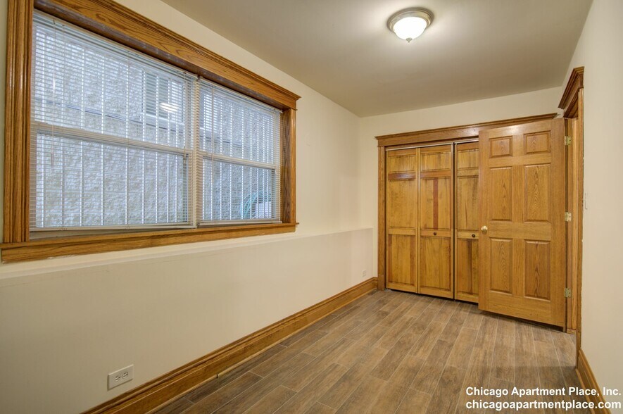Building Photo - 1817 N Clybourn Ave