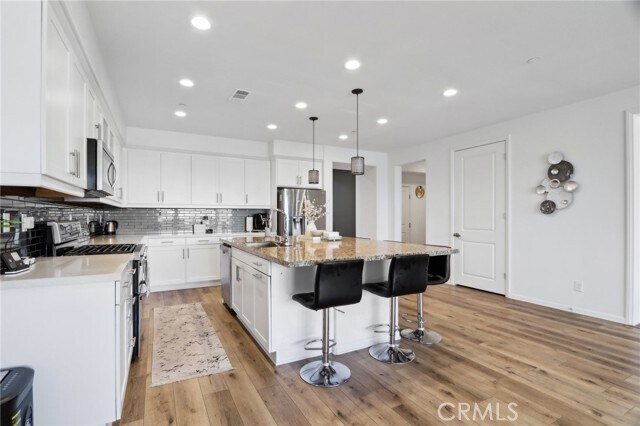 Building Photo - 25220 Golden Maple Dr
