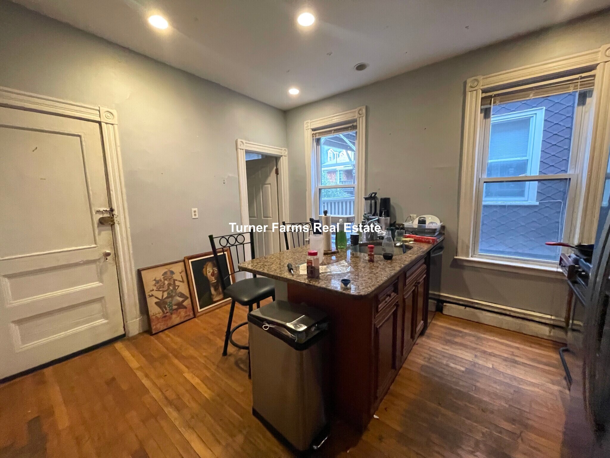 Building Photo - 34 Cherokee St