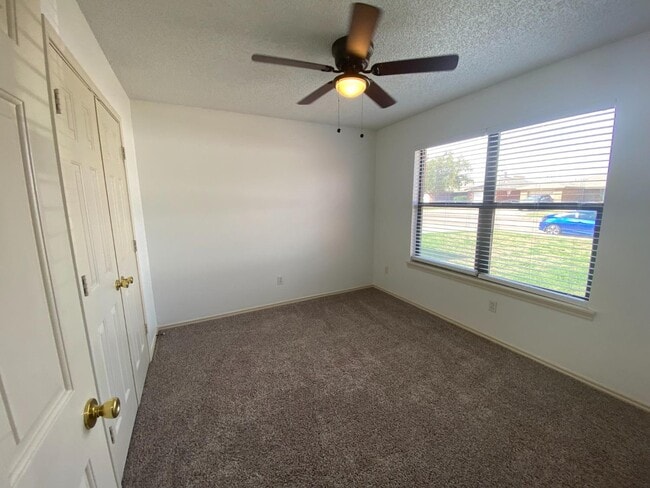 Building Photo - 401 Kline Ave