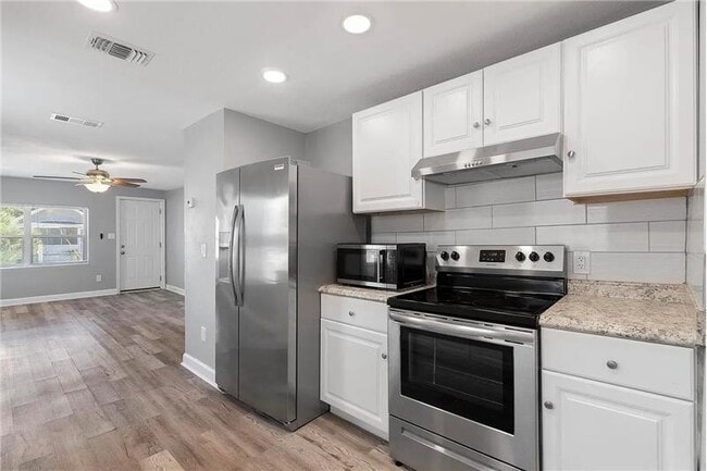 Building Photo - 312 E Brainerd St