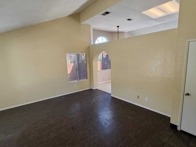 Building Photo - 15680 Shadow Mountain Ln