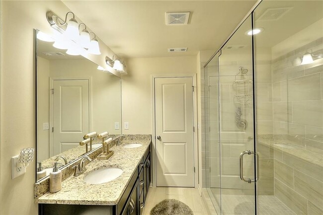 Building Photo - 1306 Harris Way S