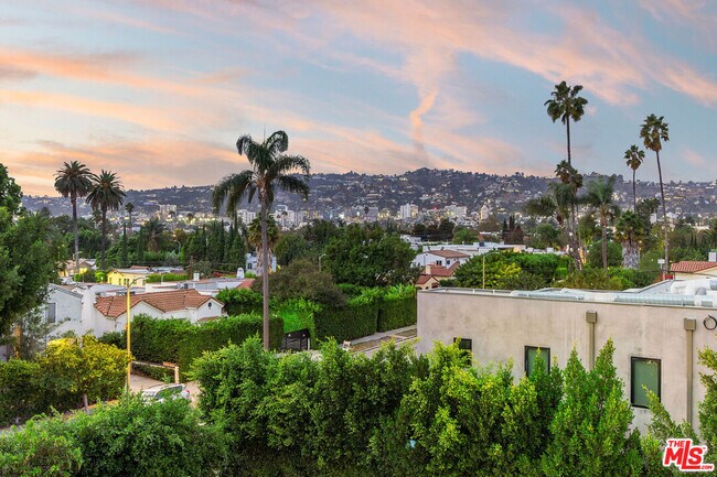 Building Photo - 444 Laurel Ave