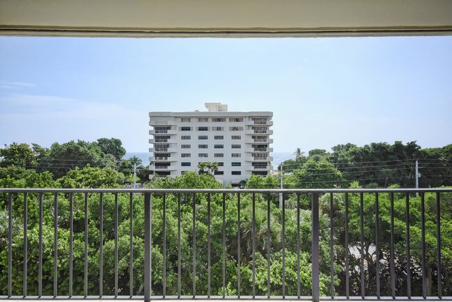 Building Photo - 4600 S Ocean Blvd