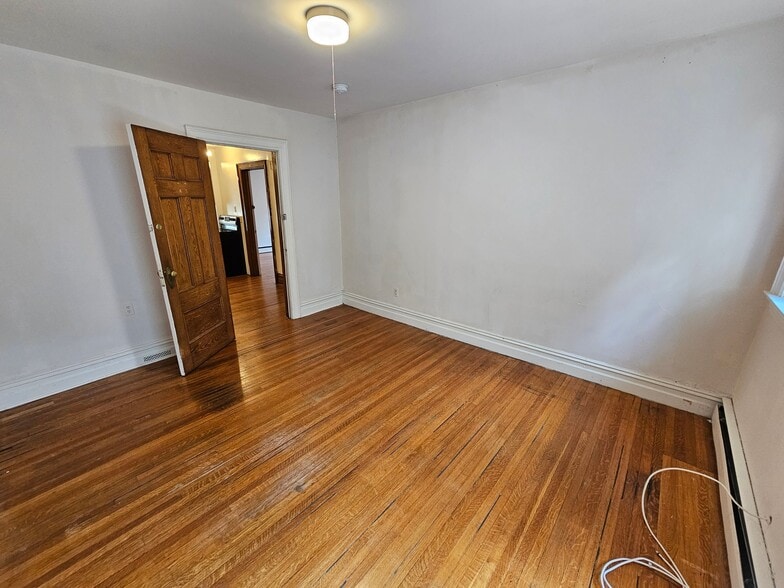 Building Photo - 103 Rutgers St