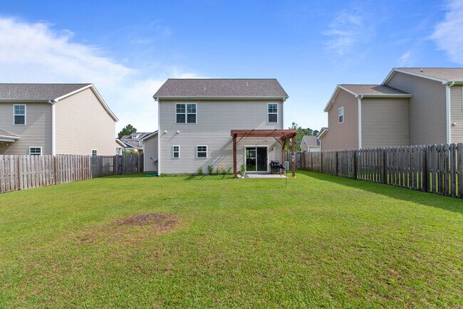 Building Photo - 209 Admiral Ct