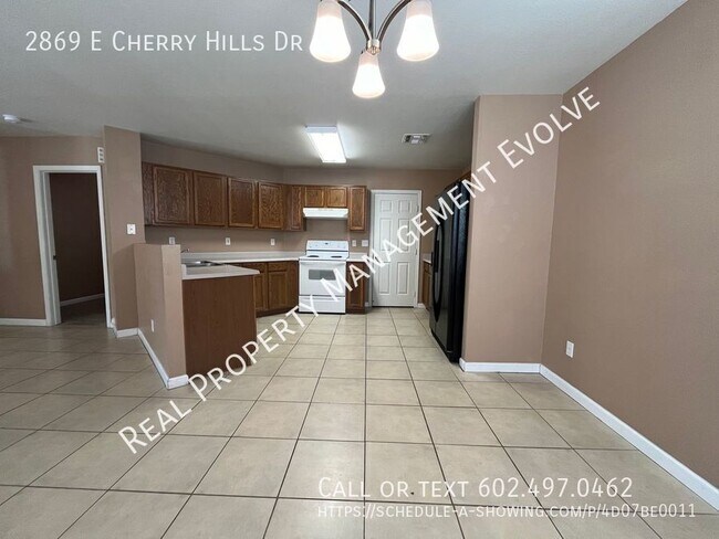 Building Photo - 2869 E Cherry Hills Dr