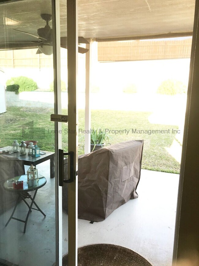 Building Photo - 4-Bedroom House for Rent in Harker Heights