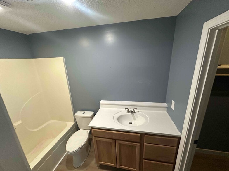 Building Photo - 196 CR 129