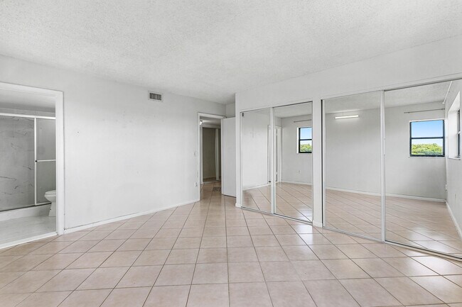 Building Photo - 701 NW 19th St