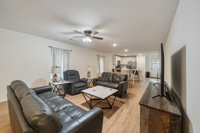 Building Photo - 17118 Quaking Aspen Ln