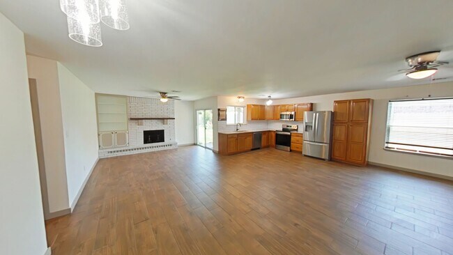 Building Photo - 5222 NW Ashby Ave