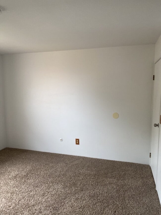 Building Photo - Spacious 2bd/2ba condo!