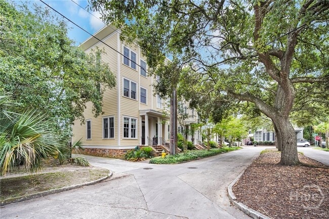 Building Photo - 718 Tattnall St
