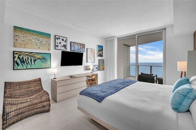 Building Photo - 4111 S Ocean Dr