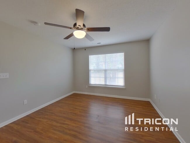 Building Photo - 4029 Evelyn Ave