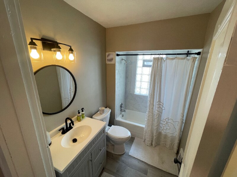 Building Photo - 3331 Grantwood Dr