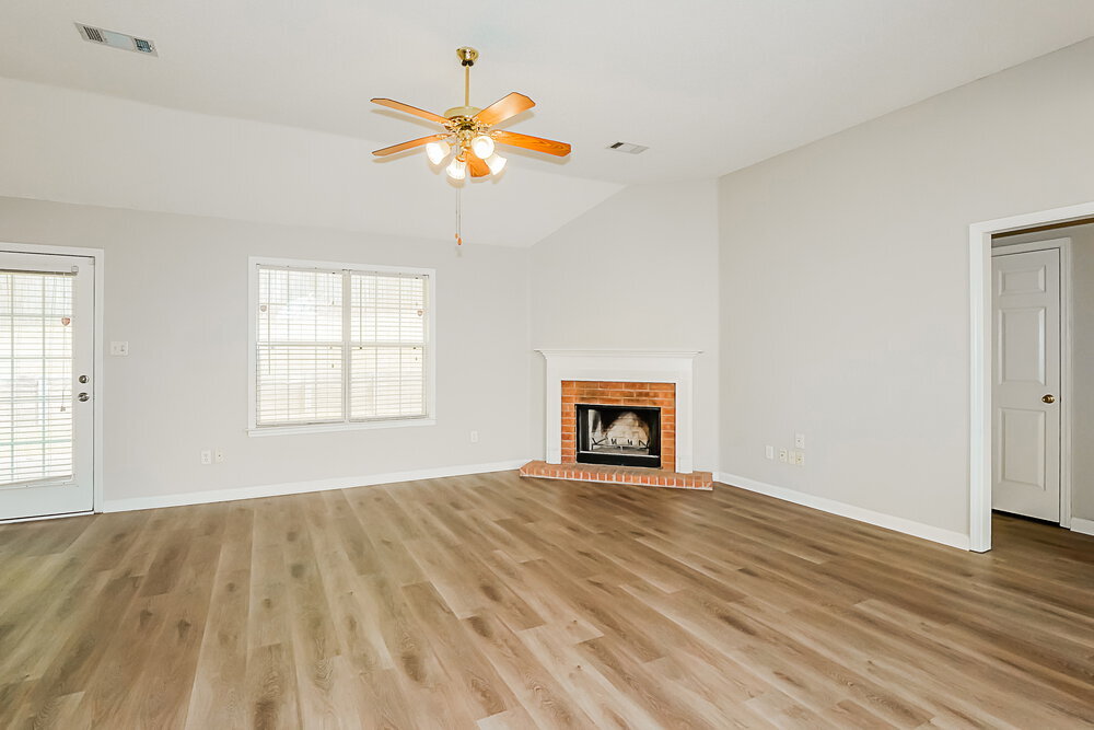 Building Photo - 10352 Walden Pine Cove