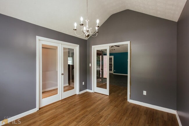 Building Photo - 137 Bristol Woods Dr