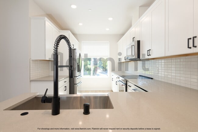 Building Photo - 14568 Westminster Way N