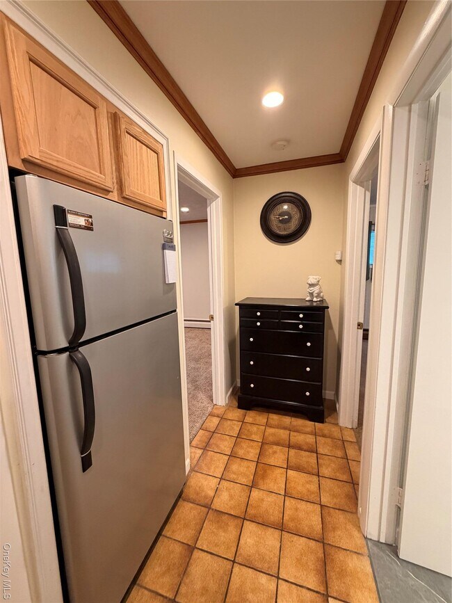 Building Photo - 12 Elves Ln