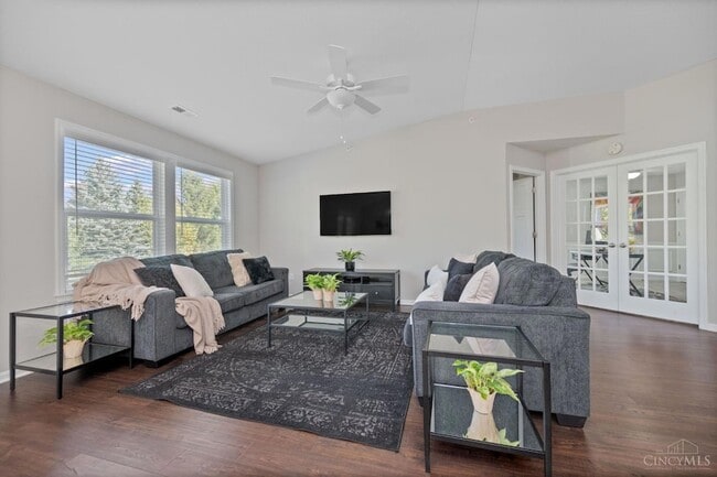 Building Photo - 108 Old Pond Rd