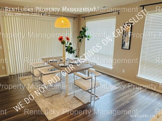 Building Photo - 34601 56th Ct S