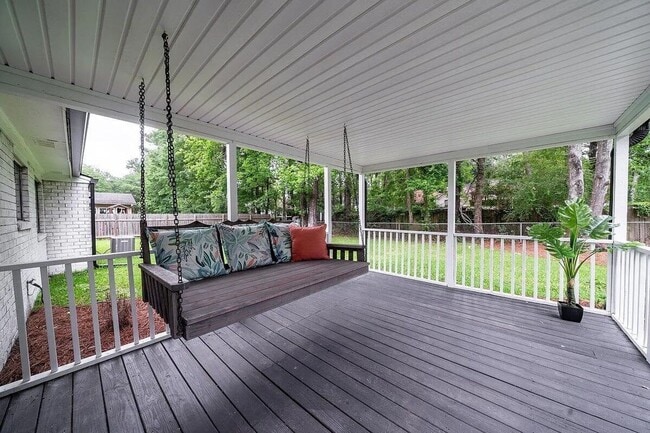 Building Photo - 4 Bedroom 2 Bath House in Corey Woods - Summerville