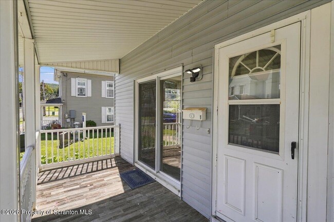 Building Photo - 763 Jackson Ave