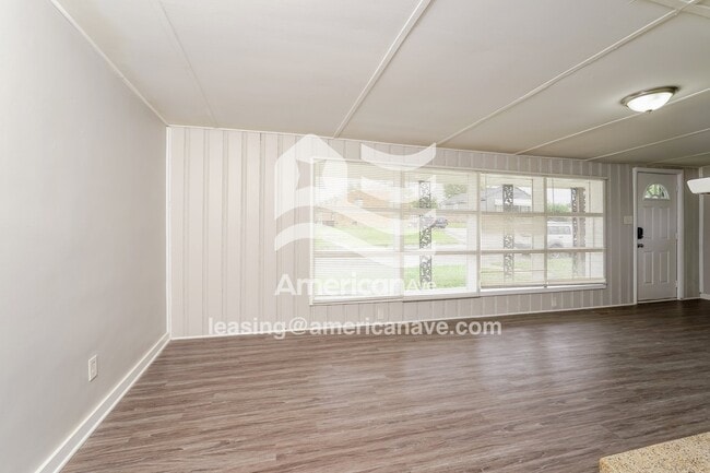 Building Photo - 1014 Arbor Dr