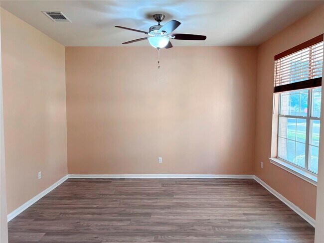 Building Photo - 4116 Meadow Bluff Way
