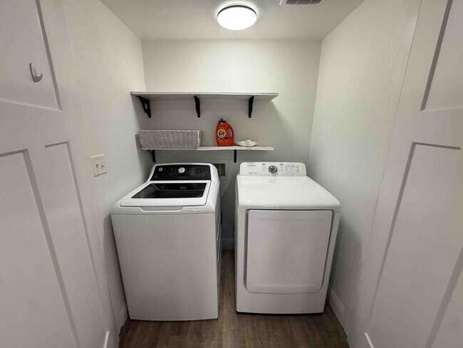 Building Photo - 2600 Townsend Dr