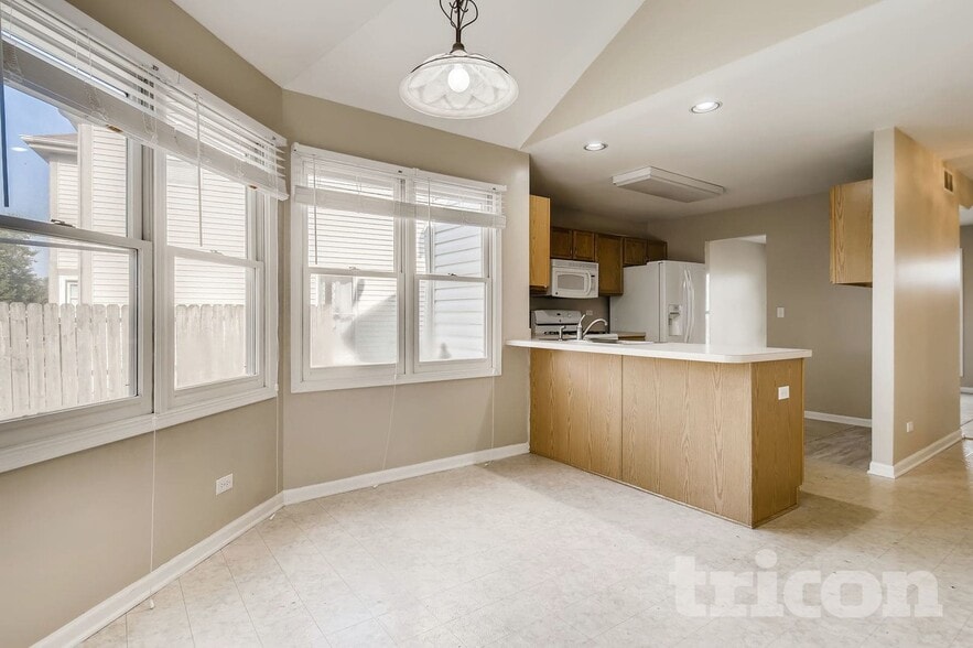 Building Photo - 4804 Lobelia Ct