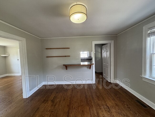 Building Photo - 310 Yeardley Ave