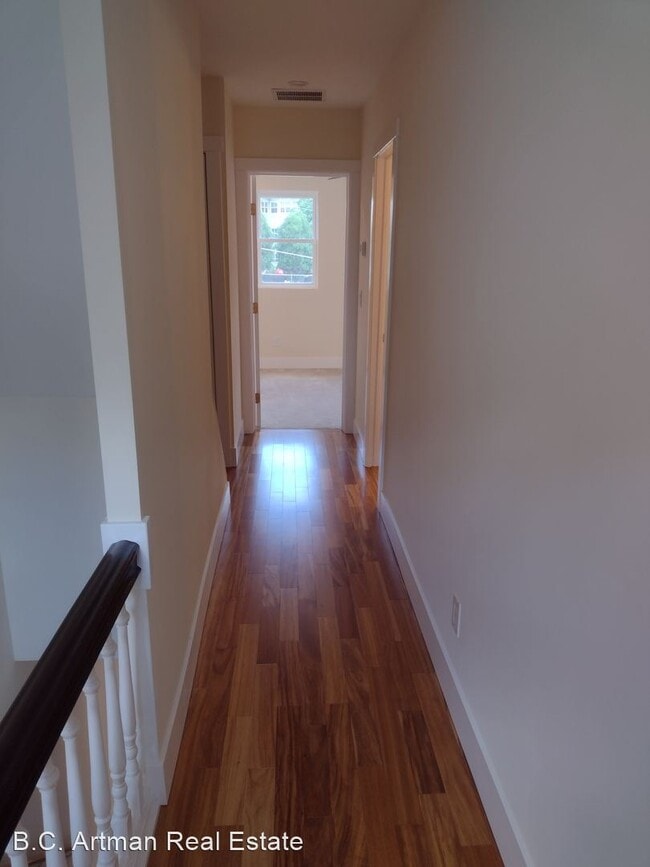 Building Photo - 3 br, 2 bath House - 259 Dunseith Street