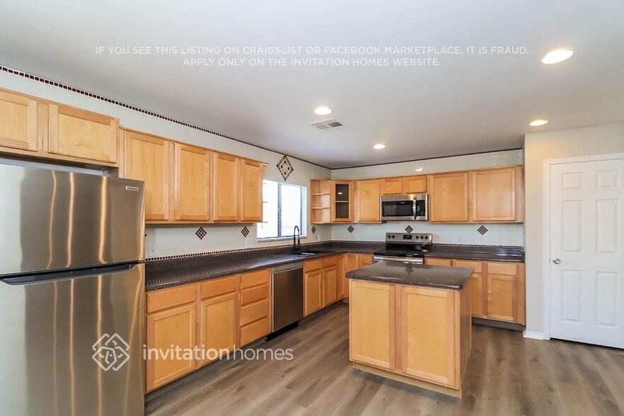 Building Photo - 7115 W Carol Ave