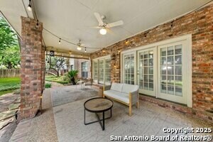 Building Photo - 7 Inwood Knoll